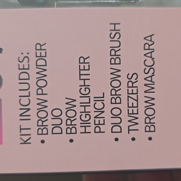 NIB Brow Sculptor Kit - Picture 3 of 4